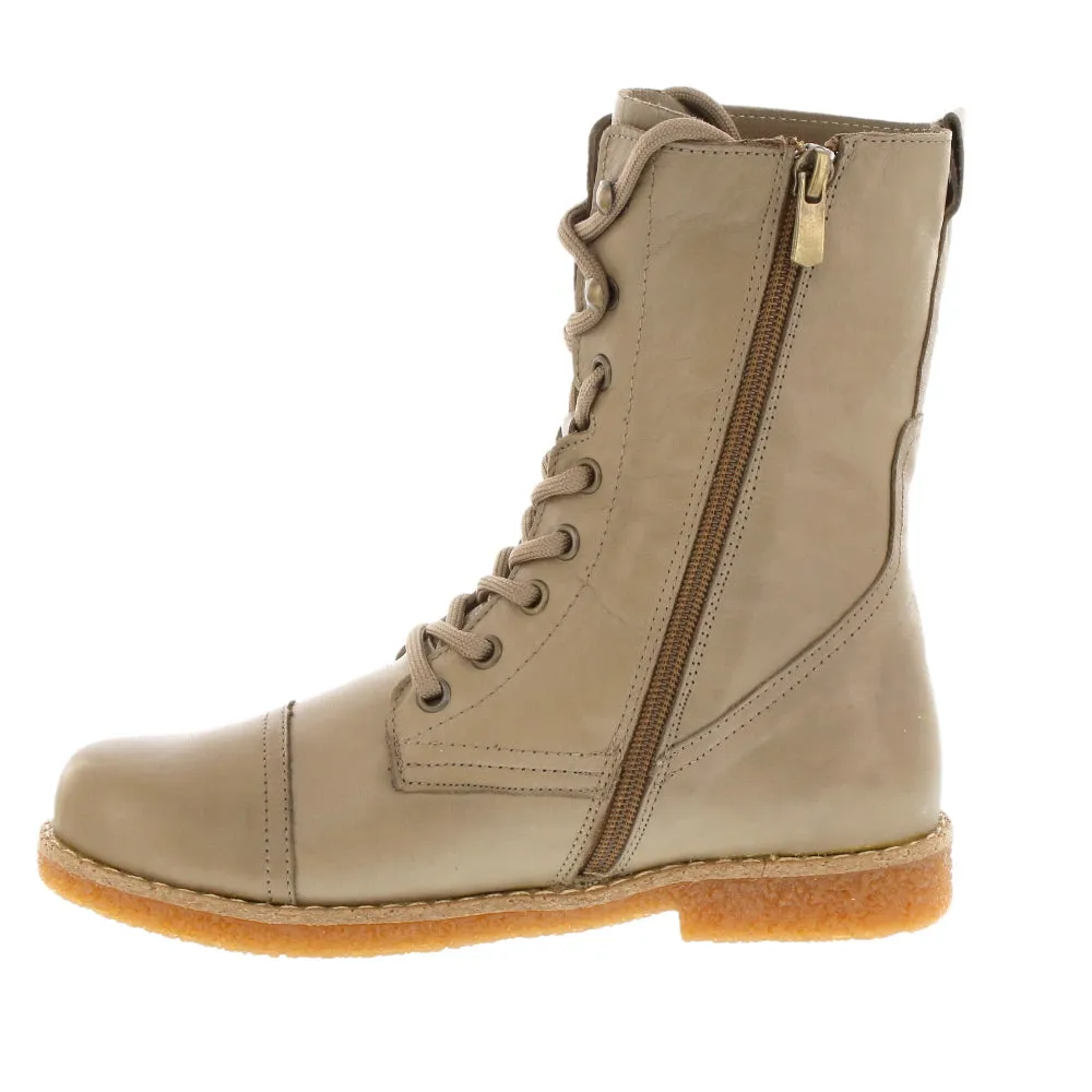 Boot Rilassare 'Tomika' / Elmwood