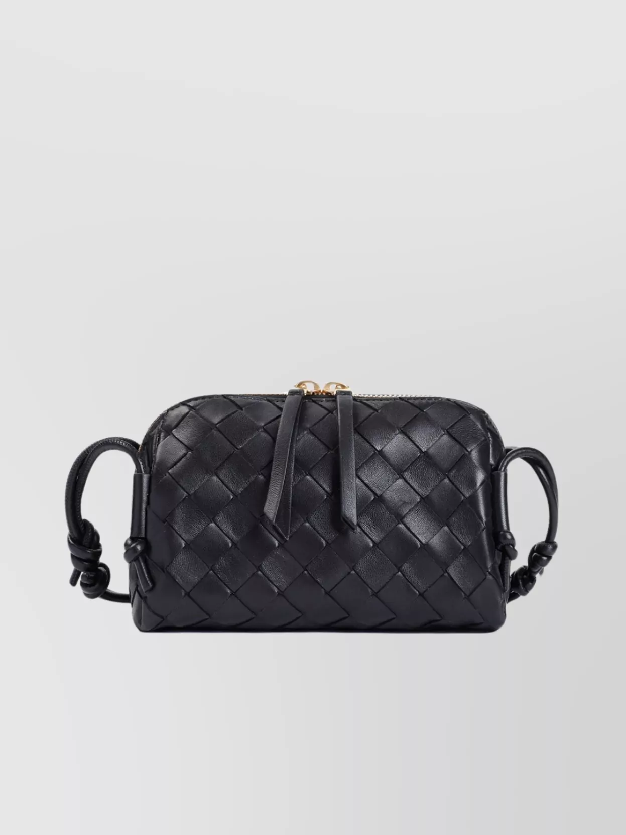 Bottega Veneta   Leather concert bag with woven knotted design