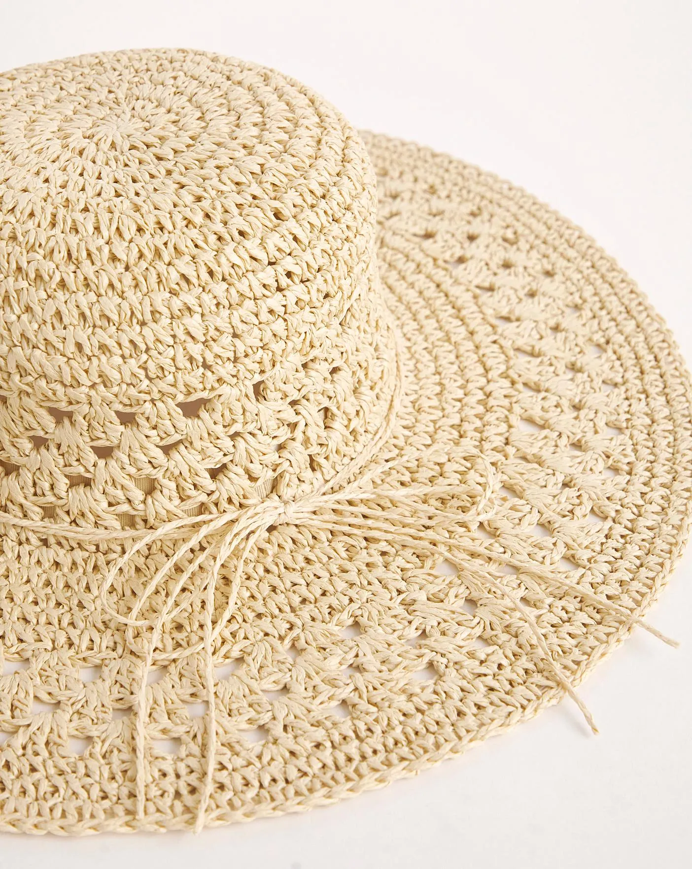 Cut Out Detail Wide Brim Straw Hat