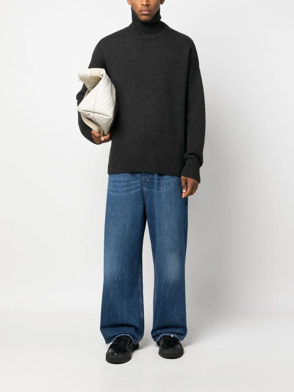 logo-patch wide-leg jeans