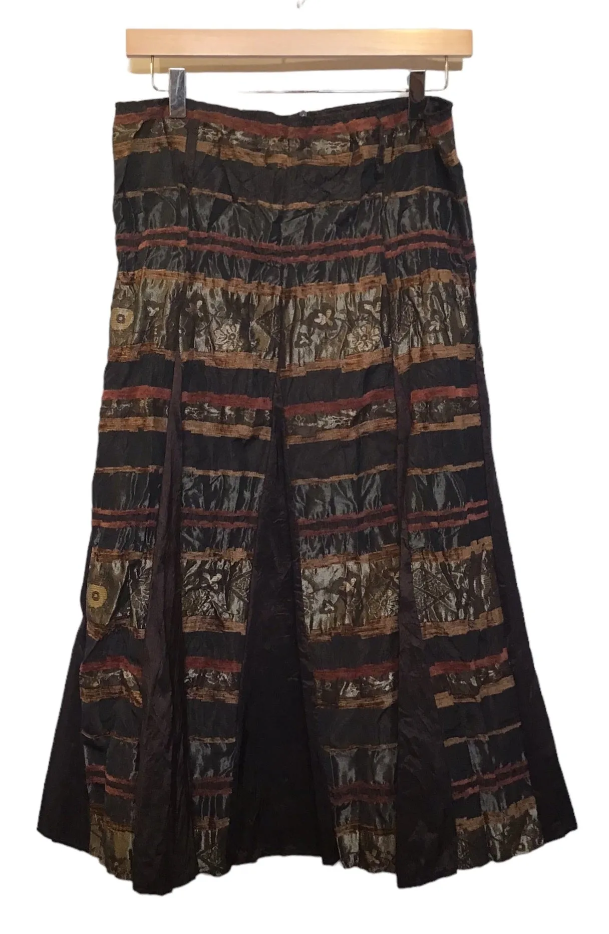 Patterned Skirt (Size L)