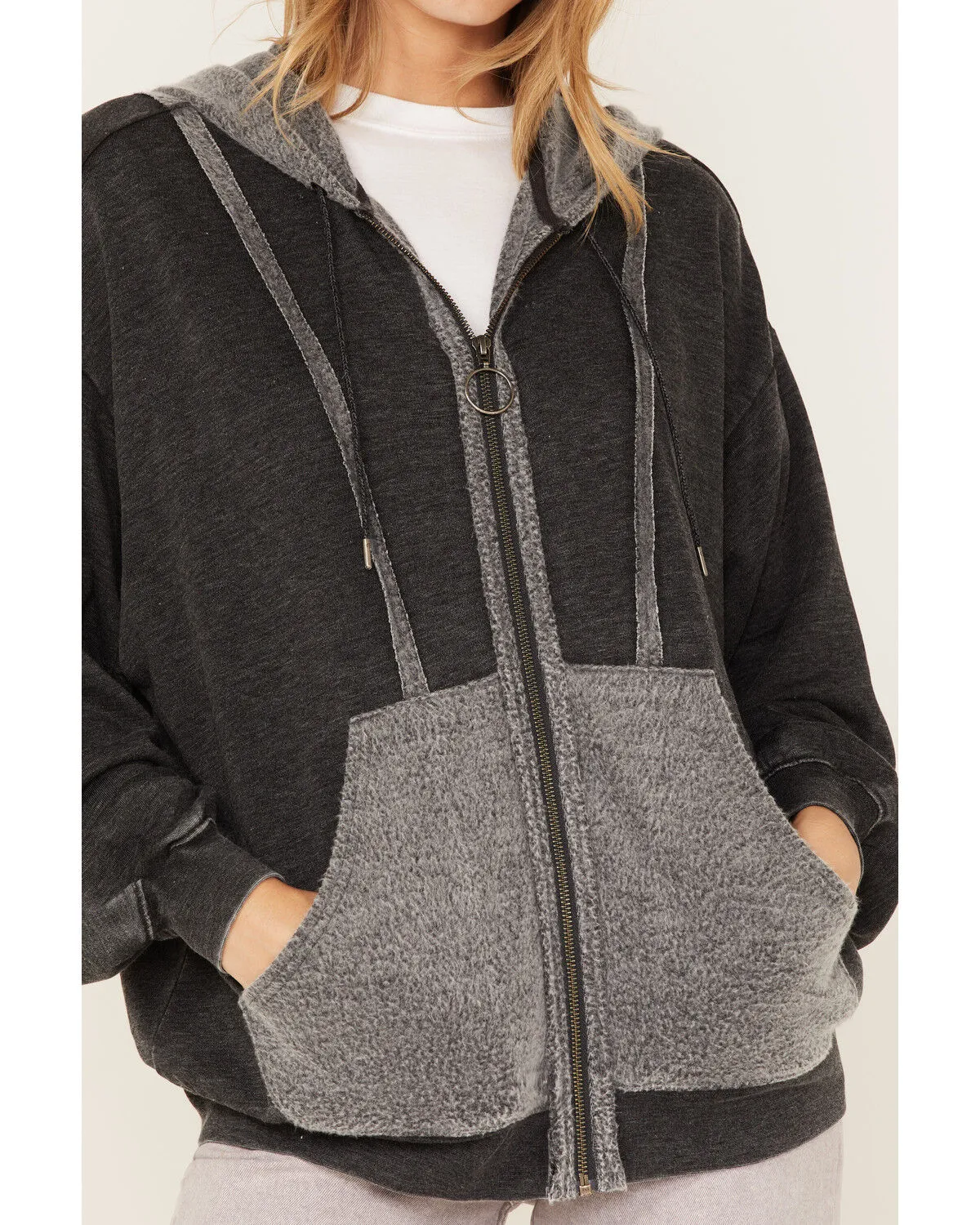 Product Name:  Cleo + Wolf Women's Seamed Zip Hoodie