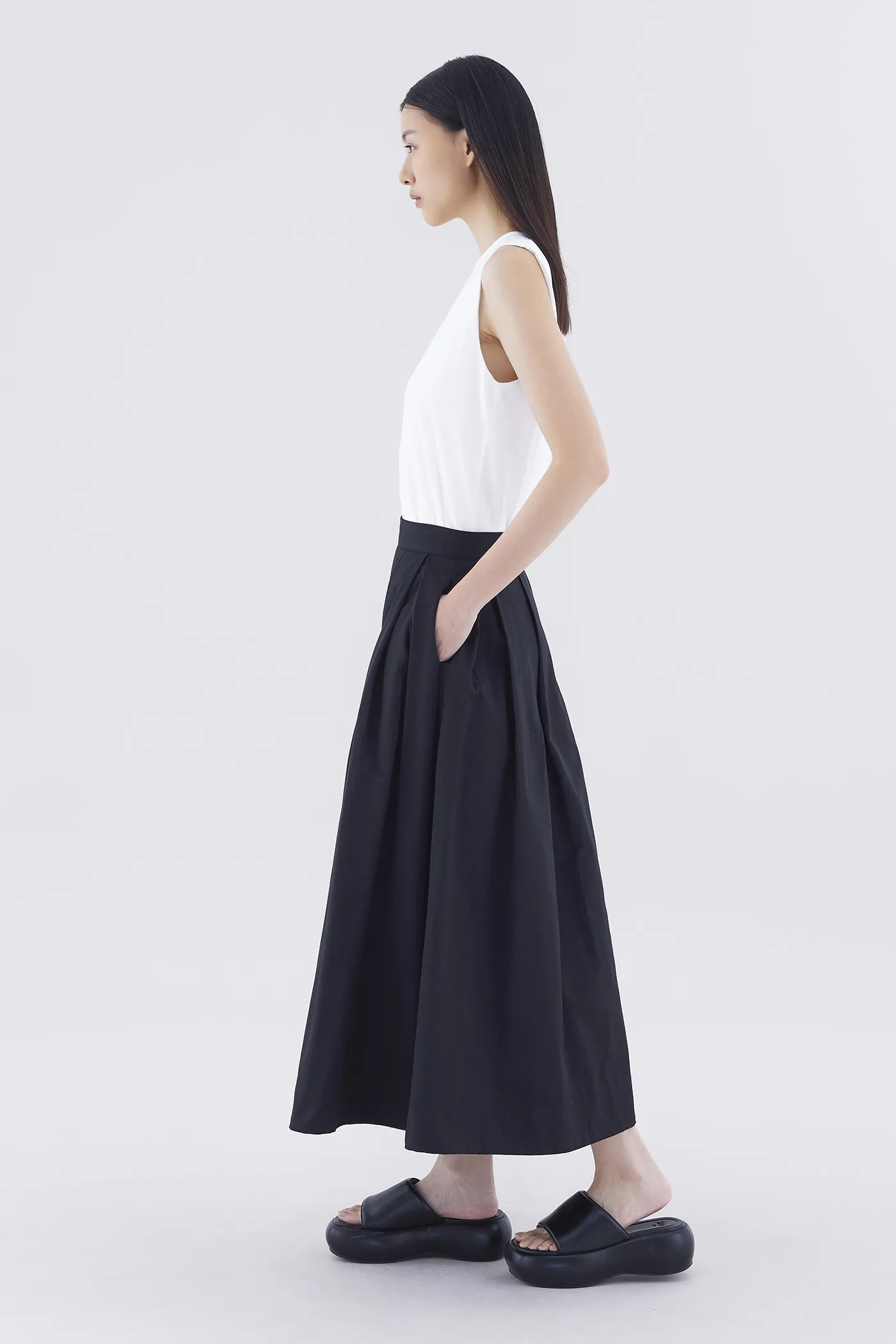 Savana Box-Pleat Skirt