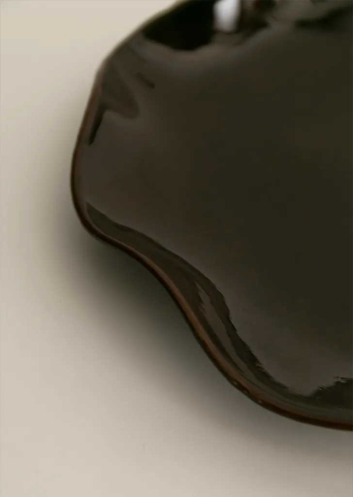 Small Petal Plate — Pecan