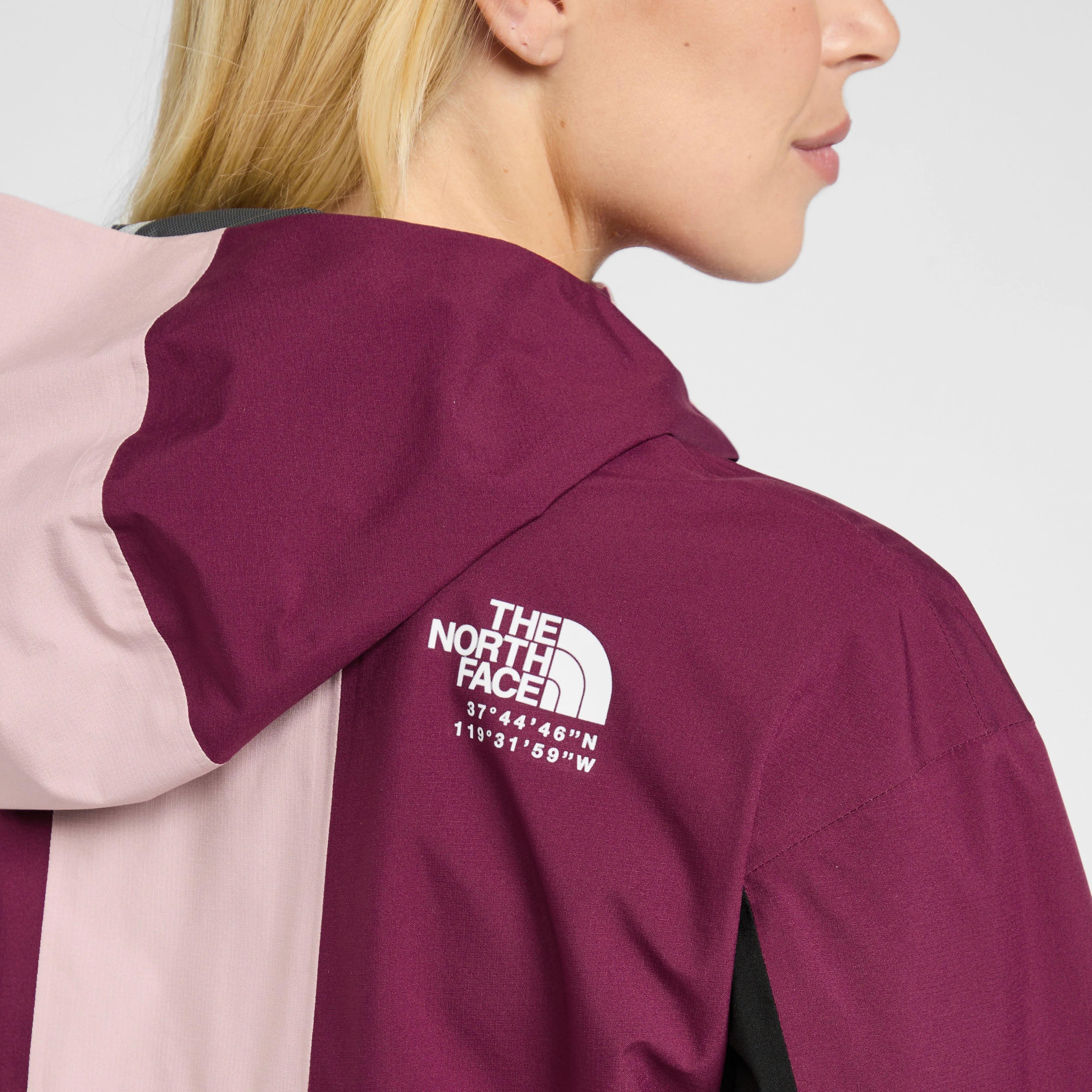 The North Face Women's Sheltered Creek Hooded Jacket | Ultimate Outdoors