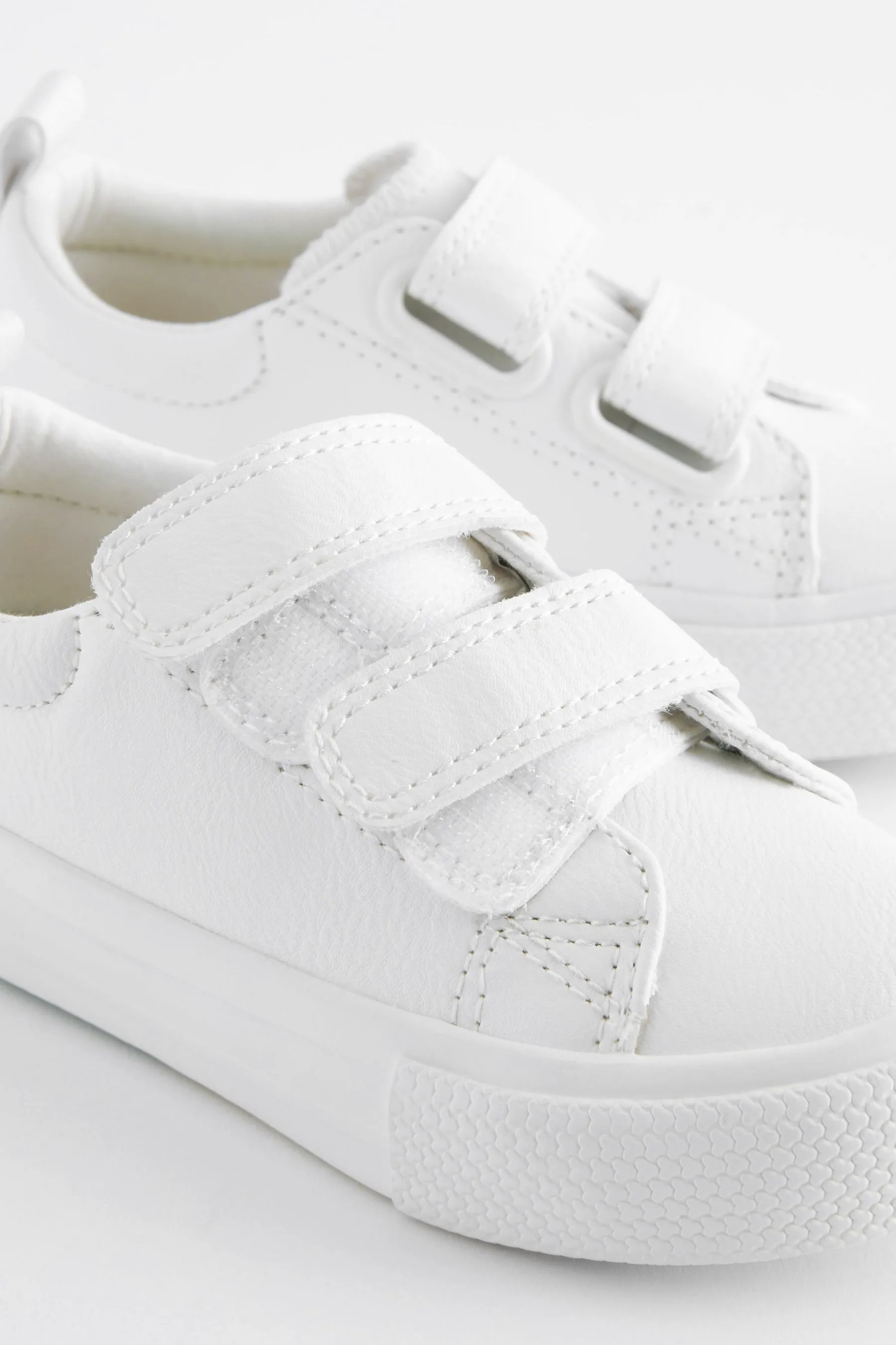 White Standard Fit (F) Chunky Trainers With Touch Fastening